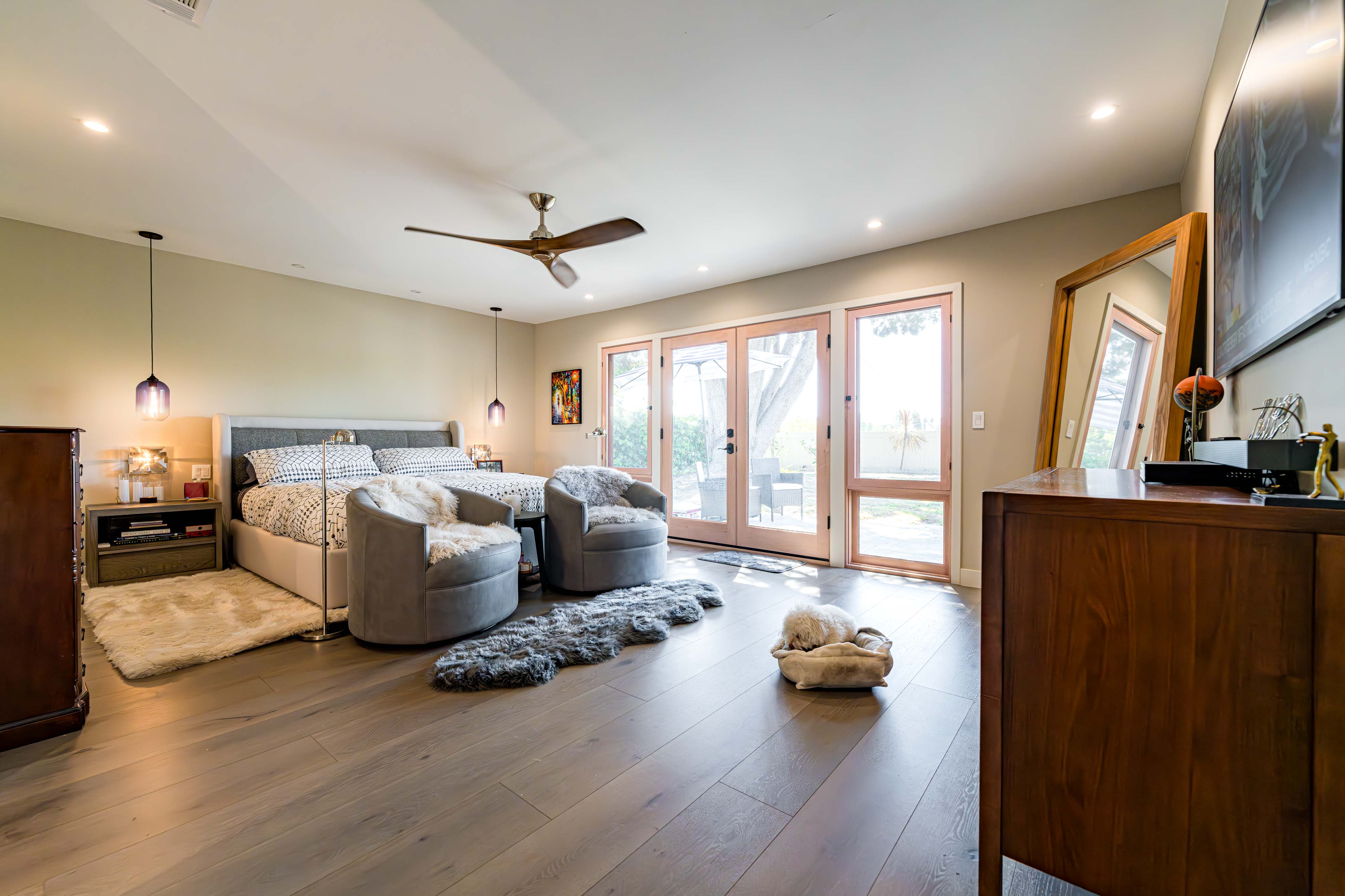 Woodland Hills Master Suite 23
