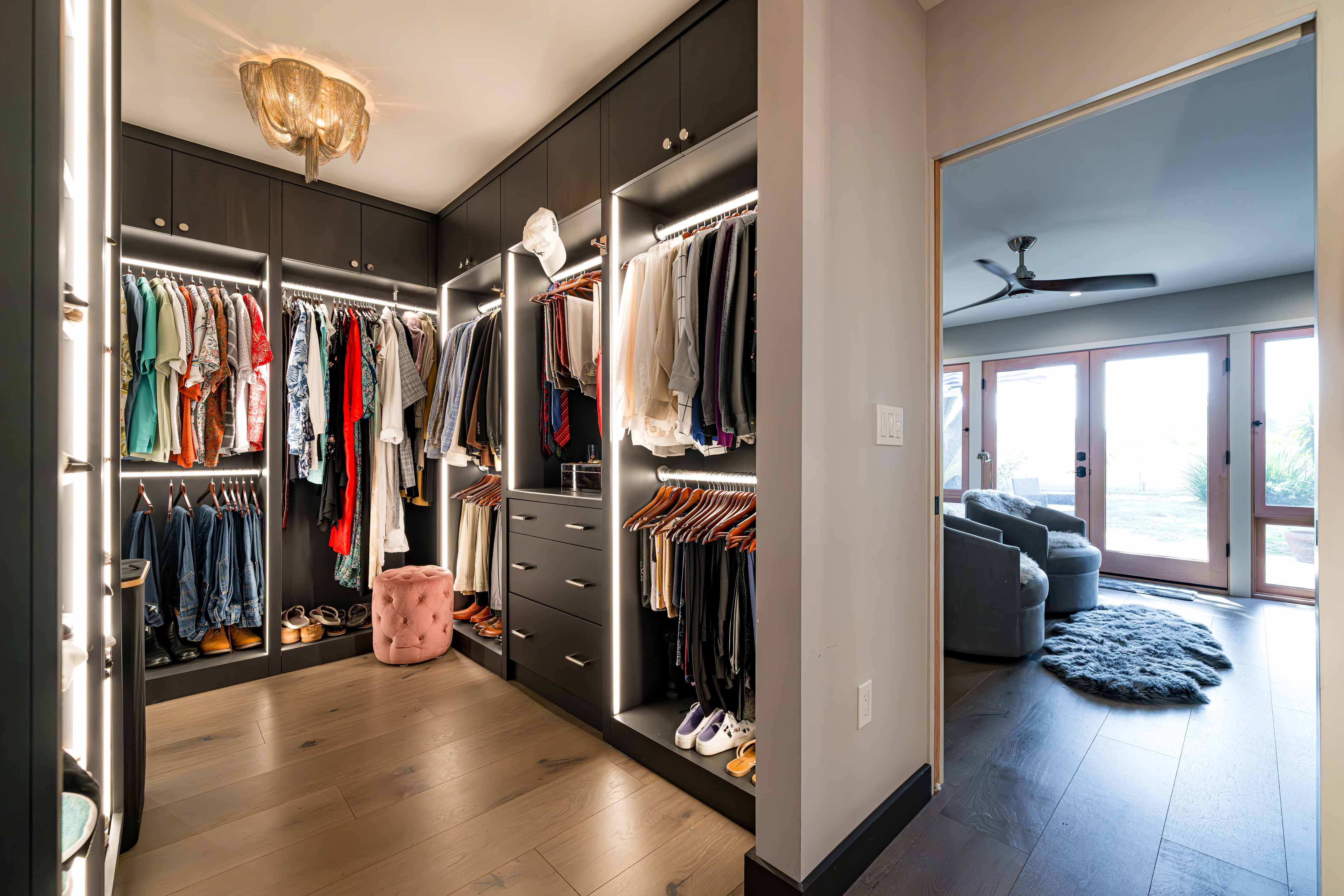Woodland Hills Master Suite 19