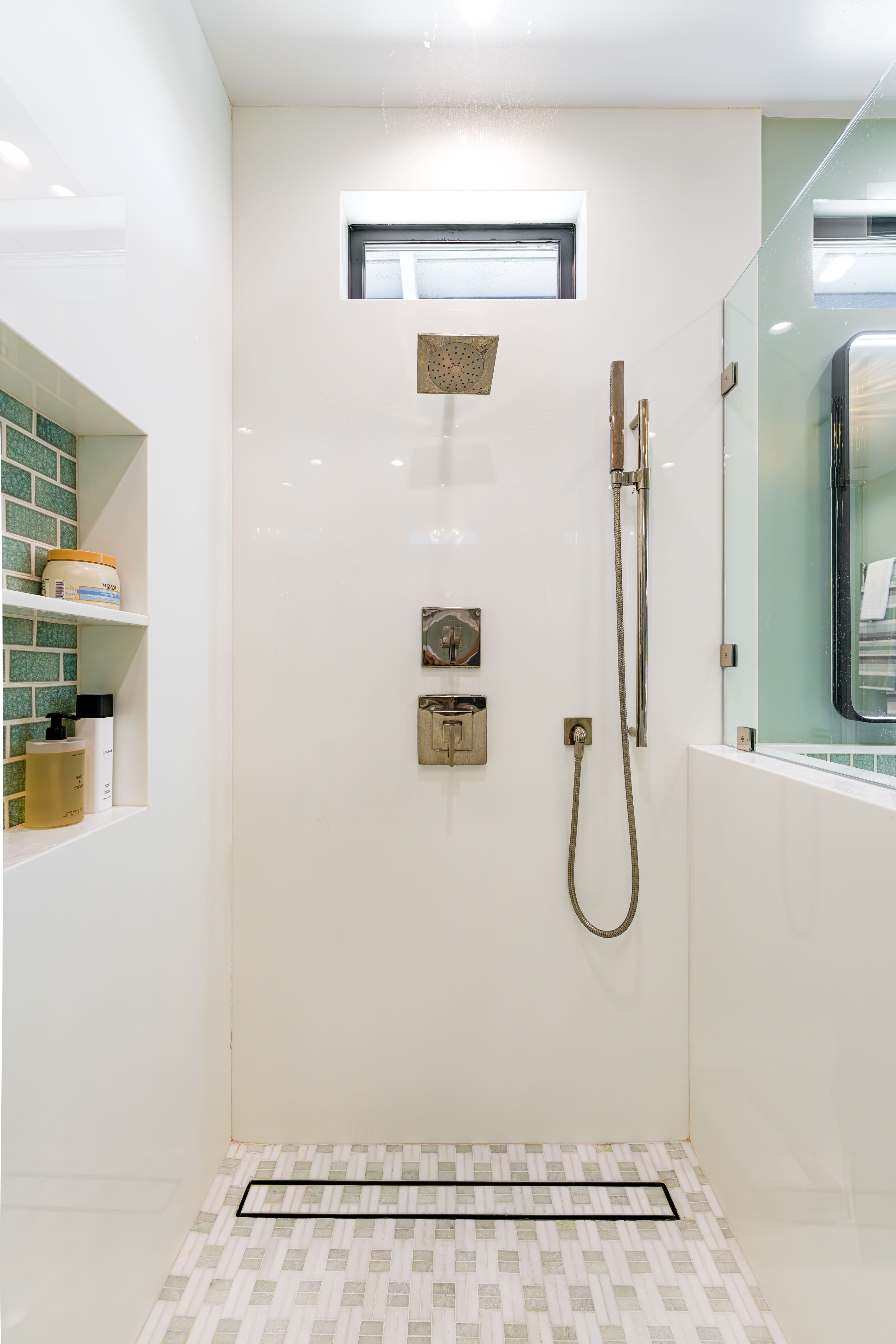 Woodland Hills Master Suite 21