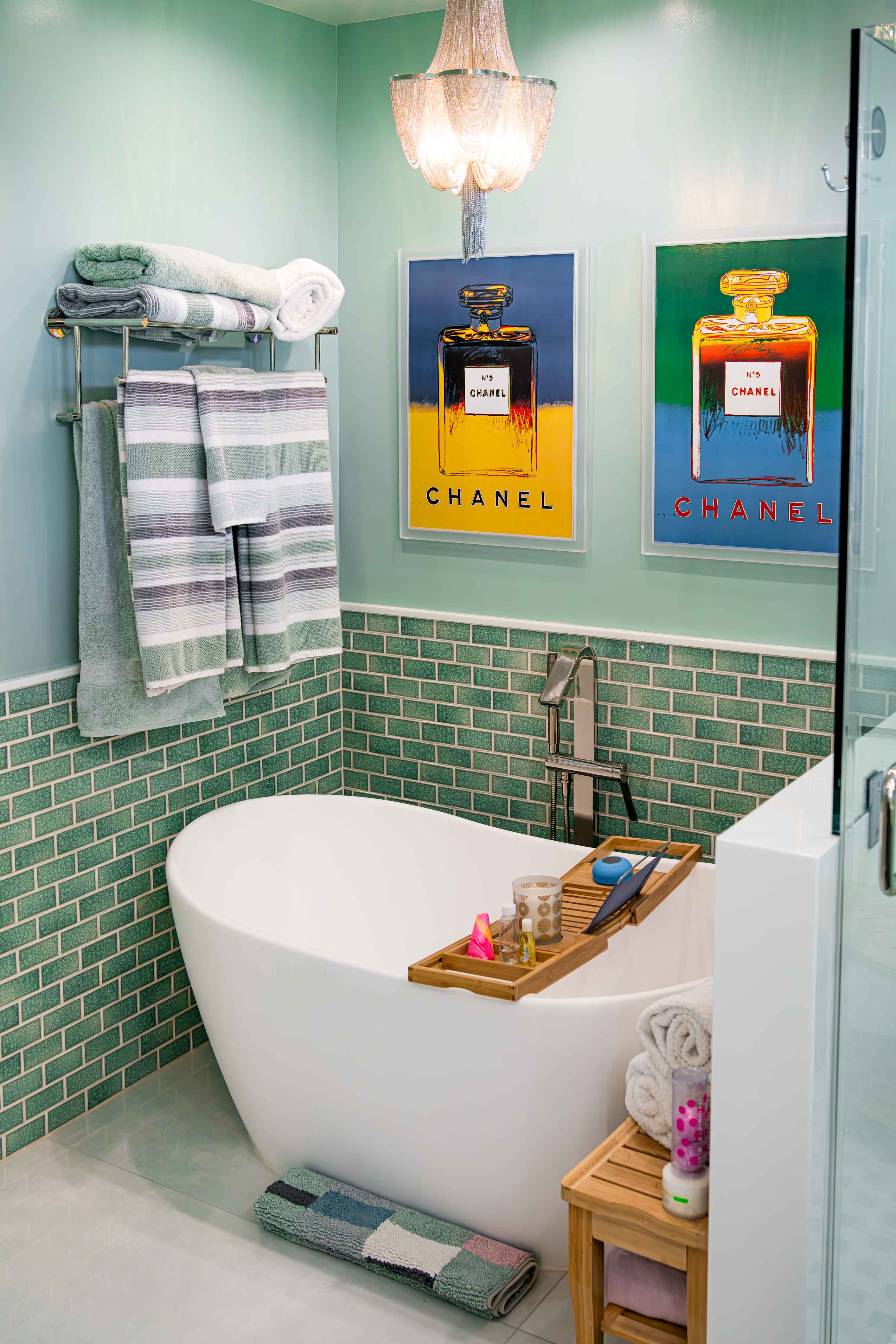 Woodland Hills Master Suite 45