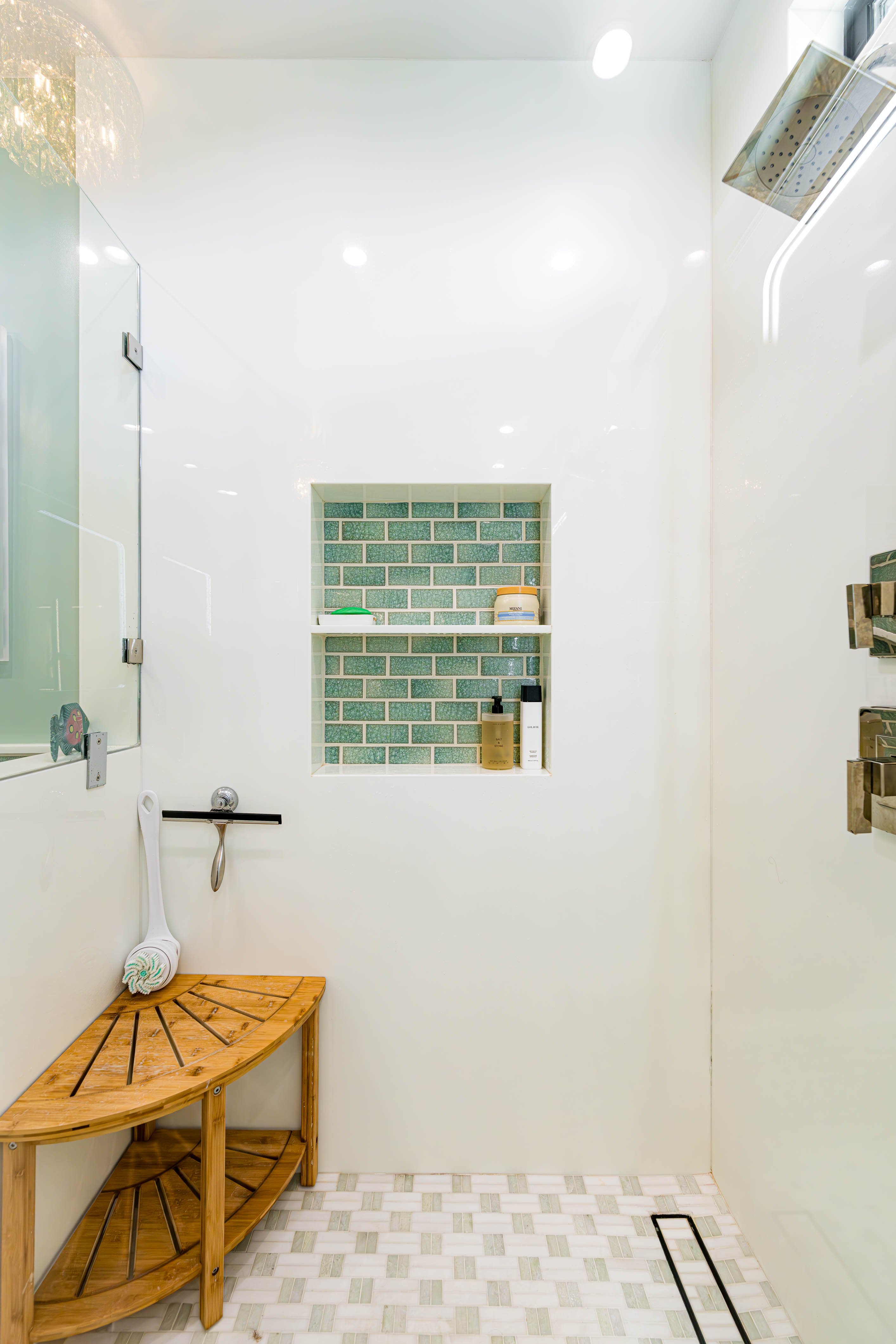 Woodland Hills Master Suite 22