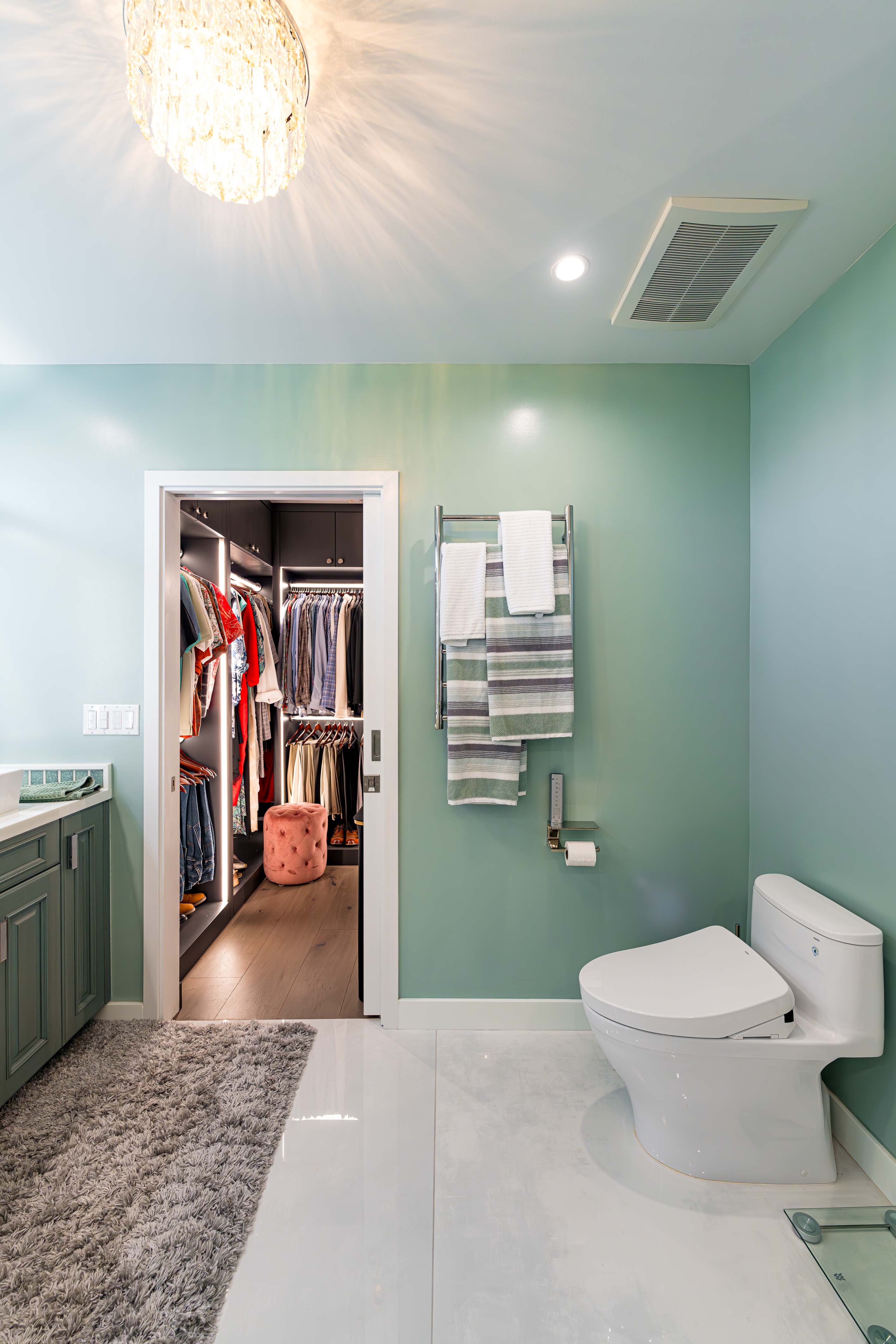 Woodland Hills Master Suite 65
