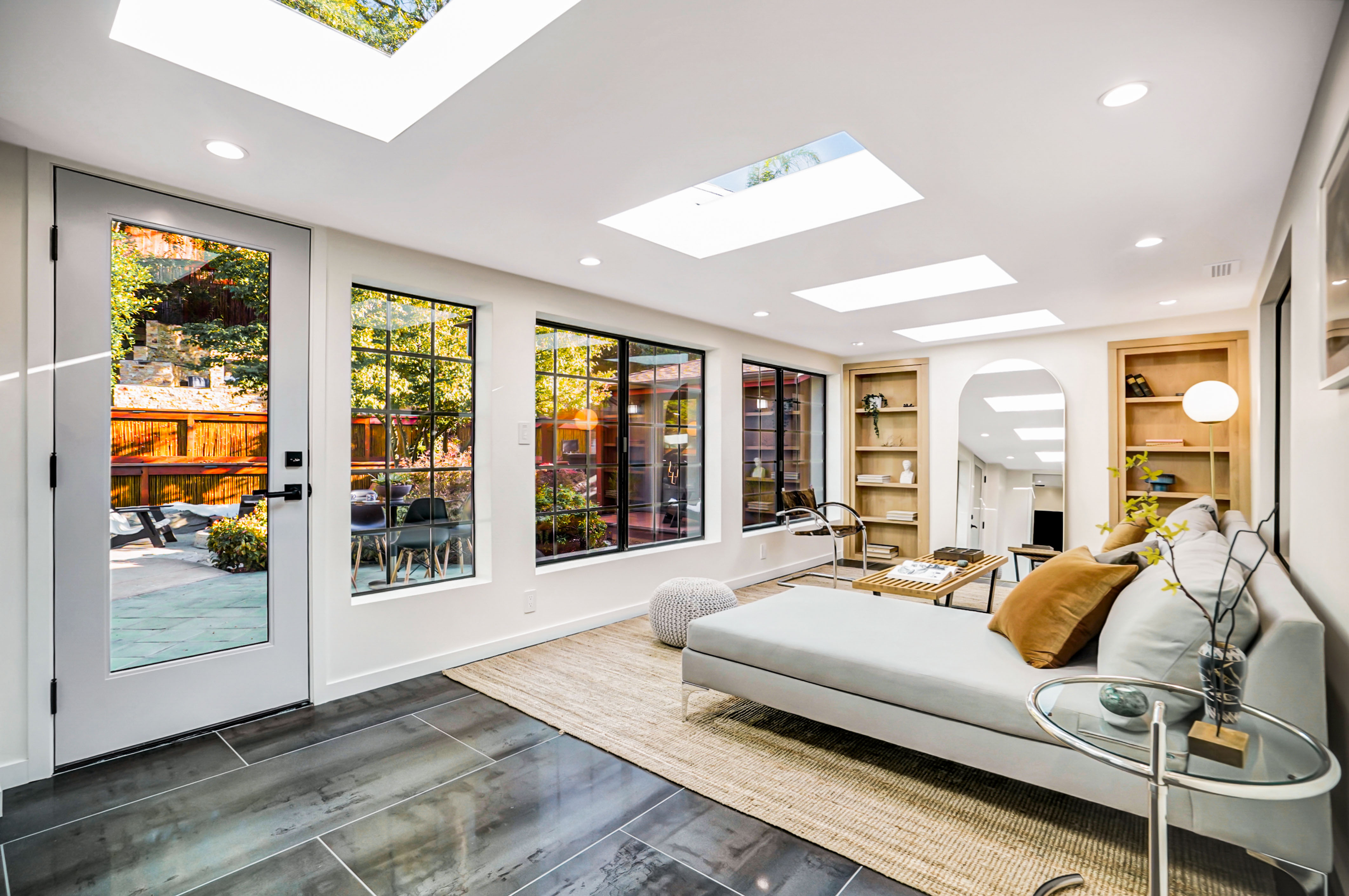 Studio City Complete Home 33