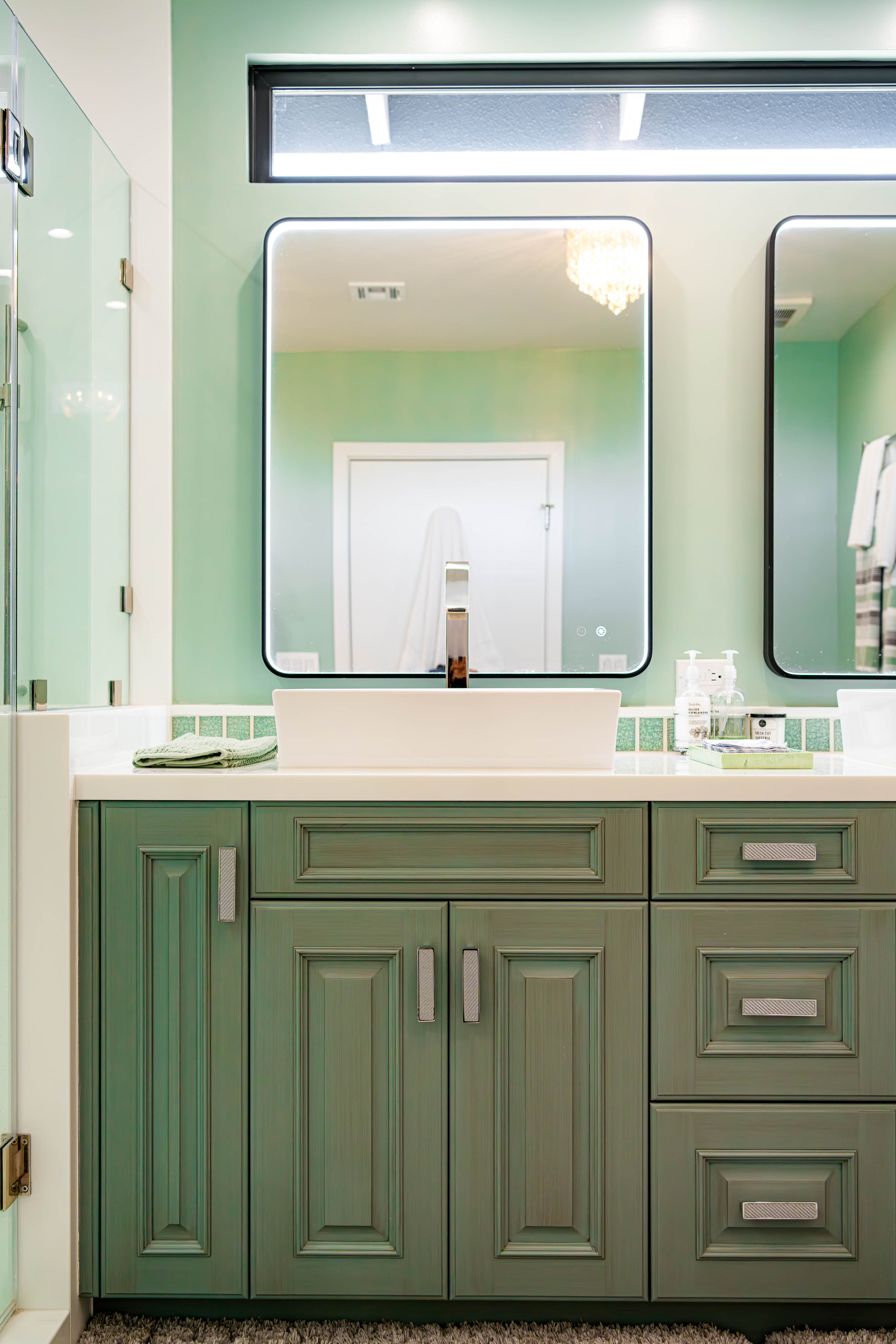 Woodland Hills Master Suite 48