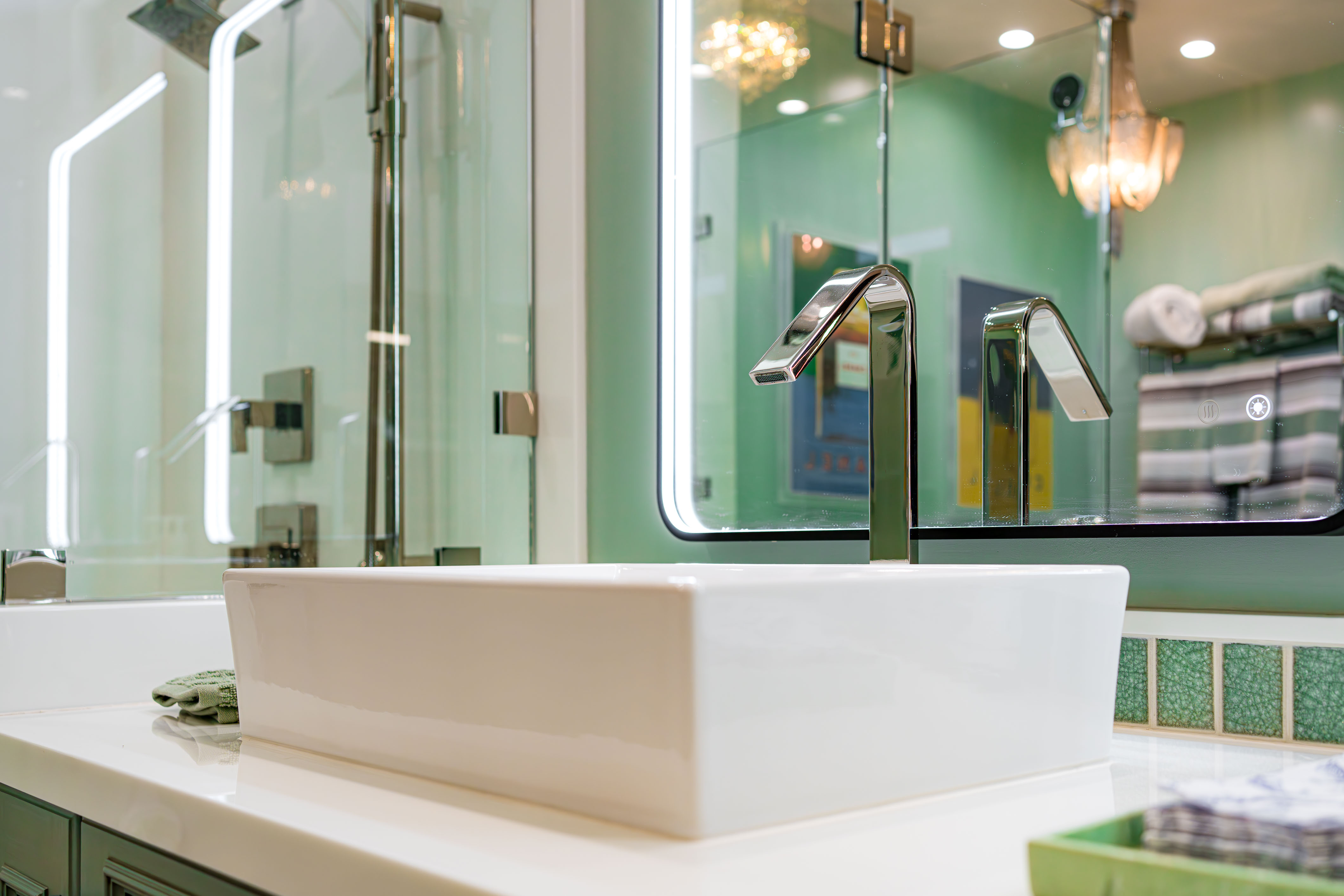Woodland Hills Master Suite 51