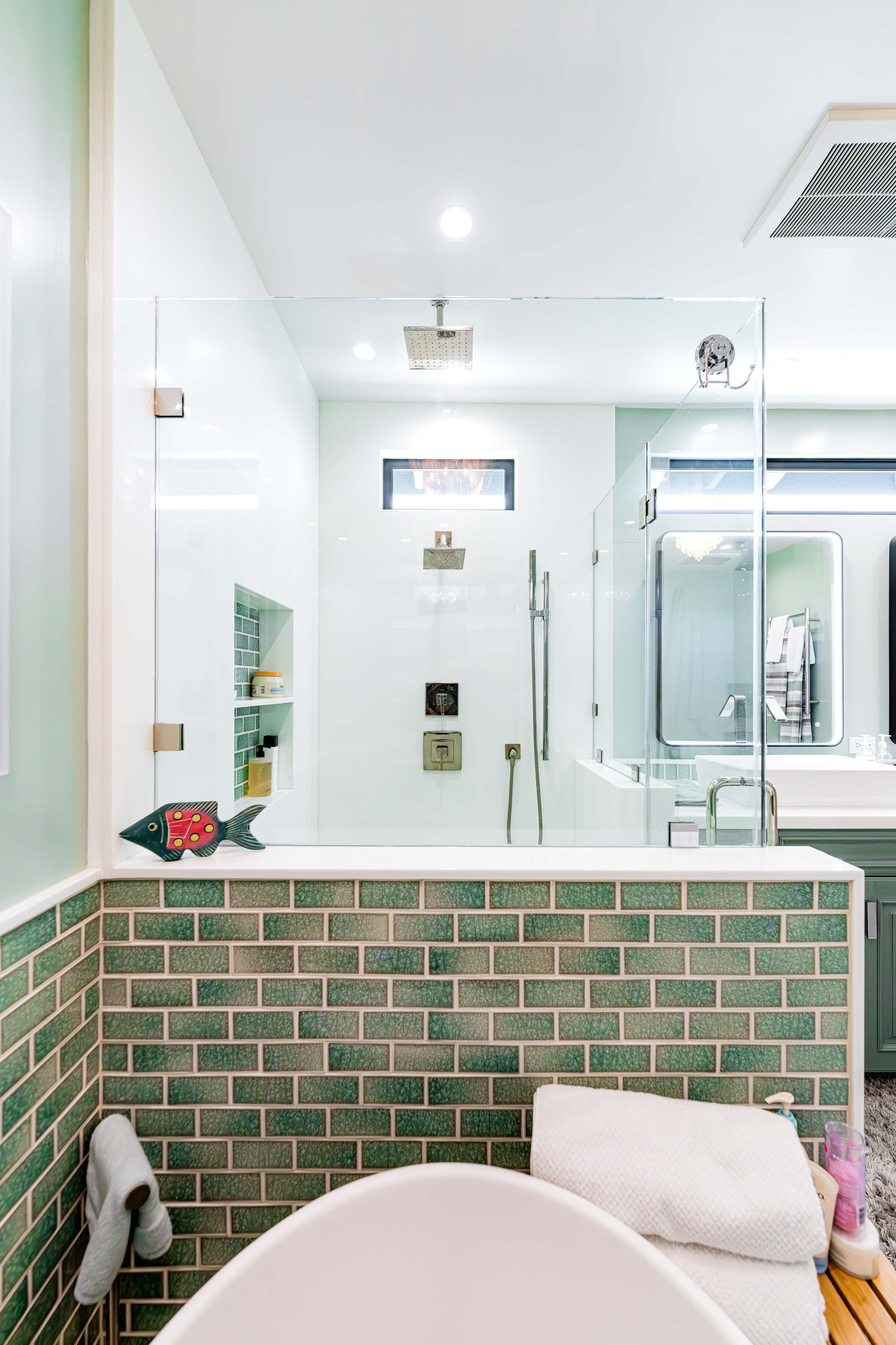 Woodland Hills Master Suite 64