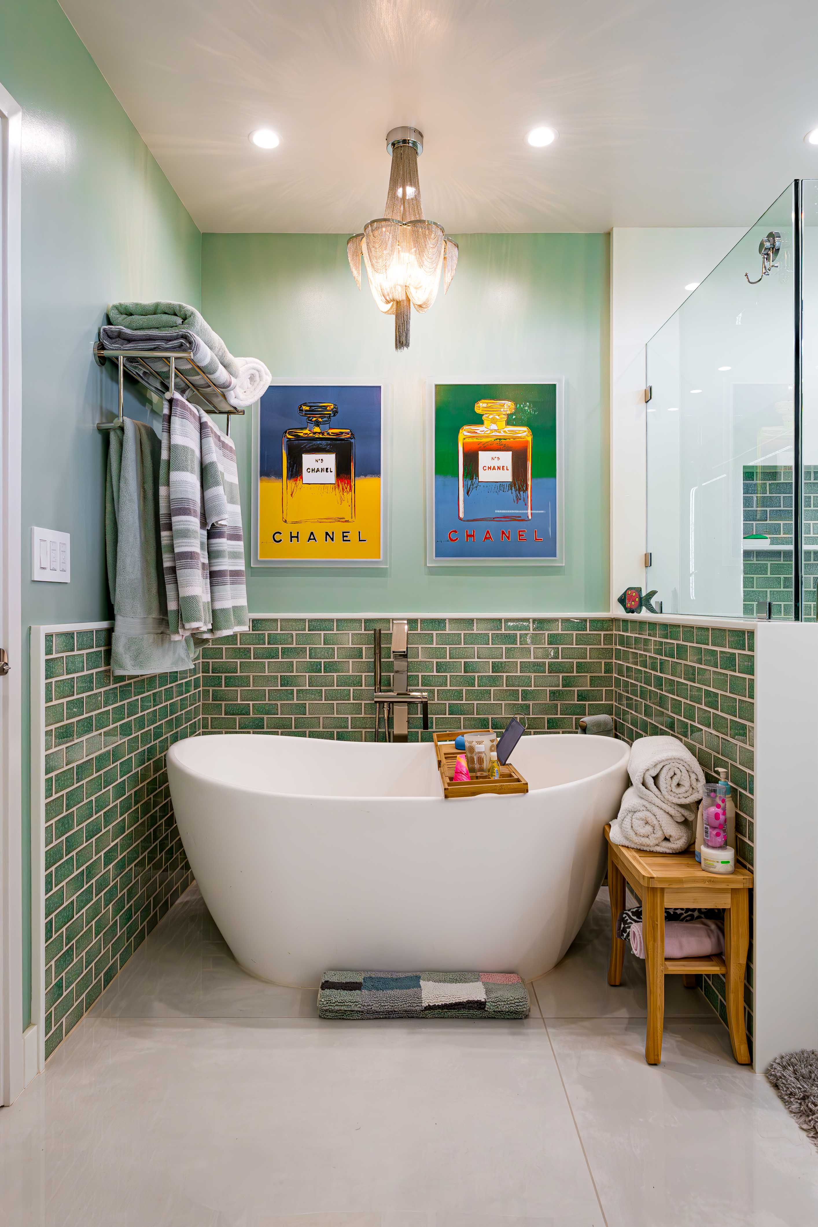 Woodland Hills Master Suite 4